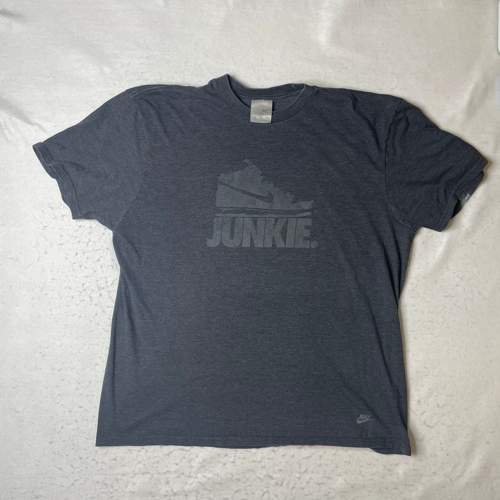 Nike Junkie Graphic T Shirt Mens XXL Charcoal‎ Grey Cotton Polyester Blend